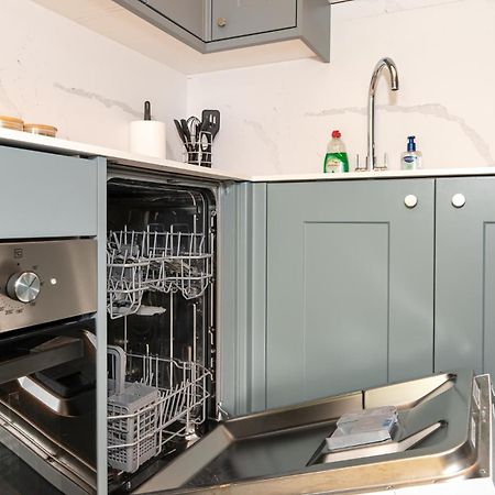 2-Bedroom Victorian Apartment In Kensington London Exteriör bild